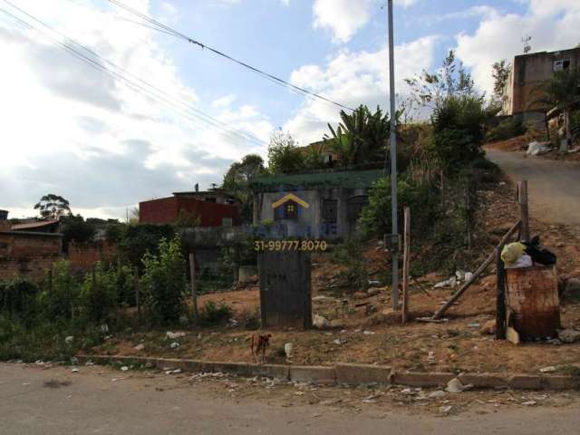 Lotes com casa no serra dourada