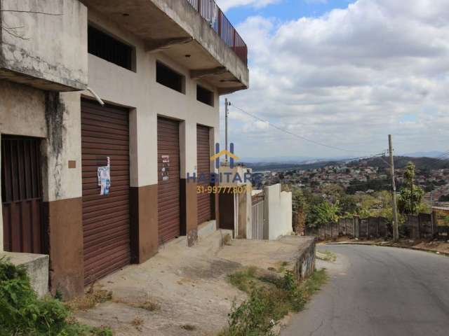 Casa e lojas em um só lugar.