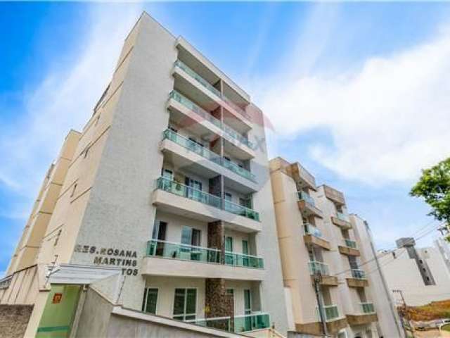 Cobertura à Venda com 3 Quartos e 2 Vagas, 212,89 m² por R$699.000,00