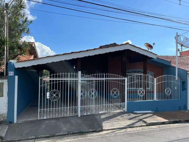 Casa com 3 dormitórios à venda, 327 m² por R$ 1.100.000,00 - Vila Junqueira - Atibaia/SP