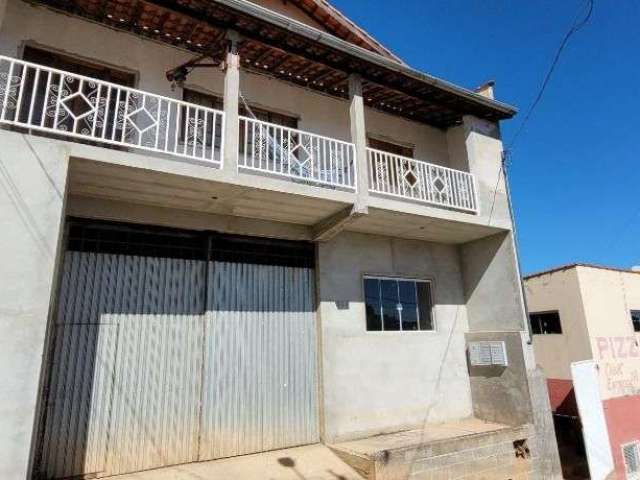 Casa com 3 dormitórios à venda, 313 m² por R$ 550.000,00 - Jardim Bom Jesus - Toledo/MG