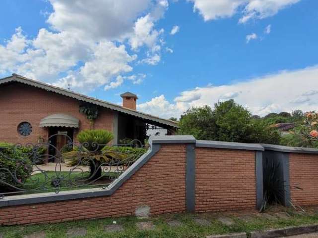 Uma Verdadeira Chacará com uma casa muito Aconchegante dentro da cidade , Localizaçao Privilegiada - R$ 2.200.000,00 -  1.581,00 m/2