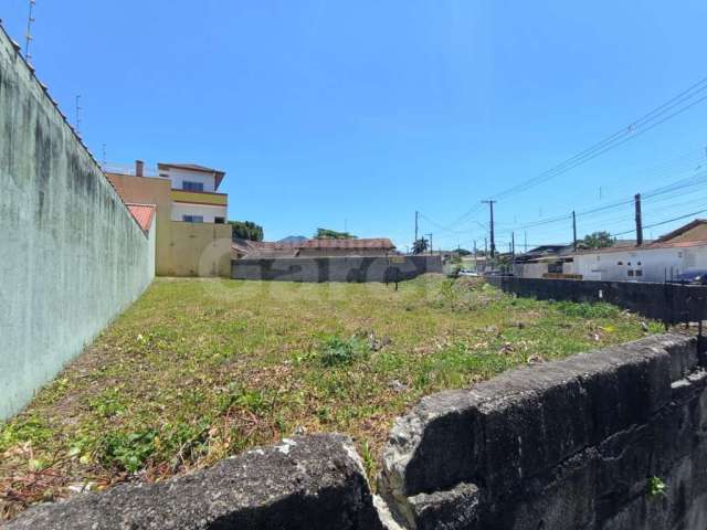 Terreno e a venda em Peruíbe, com 340m²