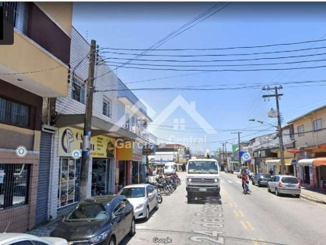 Prédio comercial no Centro comercial de Peruíbe, avenida bem movimenta e com fluxo alto