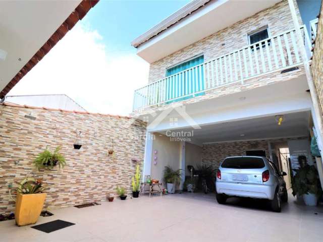 Casa em bairro residencial em Peruíbe, com 3 quartos (sendo 2 suítes)