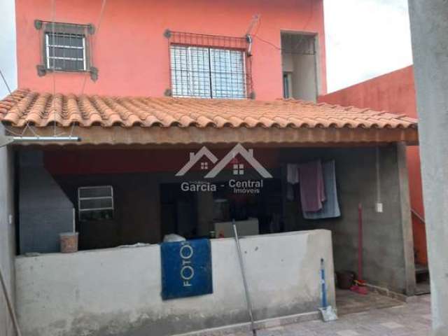 Casa com 1 dormitório e edícula em Peruíbe