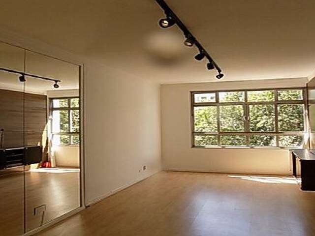 PINHEIROS / RUA OSCAR FREIRE - 70m², 2 DORM + QUARTO EMPREGADA, 2 BANHEIROS, 1 VAGA - PRÓX. METRÔ / LOCALIZAÇÃO FANTÁSTICA!