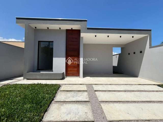 Casa em condomínio fechado com 2 quartos à venda na Rua Tetsuo Watanabe, 20, Jardim do Sol, Caraguatatuba, 116 m2 por R$ 800.000