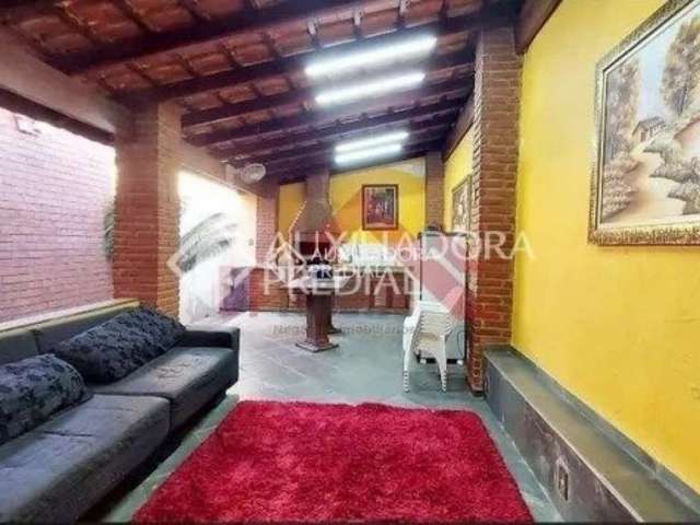 Casa com 3 quartos para alugar na Rua Marlene, 976, Nova Gerty, São Caetano do Sul, 243 m2 por R$ 6.500