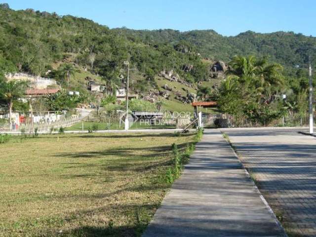 Terreno à venda na Rua Ilha da Gralha Azul, 87, Ratones, Florianópolis, 451 m2 por R$ 430.000