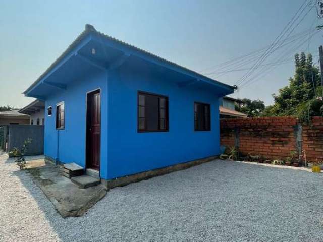 Casa com 2 quartos à venda na Rua Dona Alta Lucas, 637, São João do Rio Vermelho, Florianópolis, 36 m2 por R$ 250.000