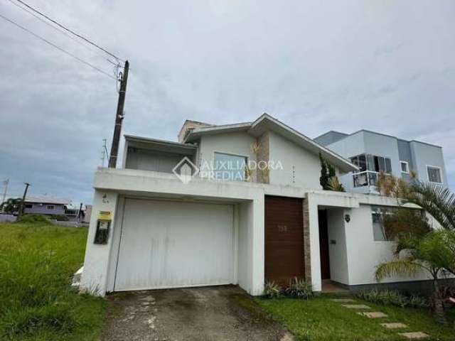 Casa com 3 quartos à venda na Paulo Martins, 981, Centro, Imbituba, 200 m2 por R$ 1.500.000