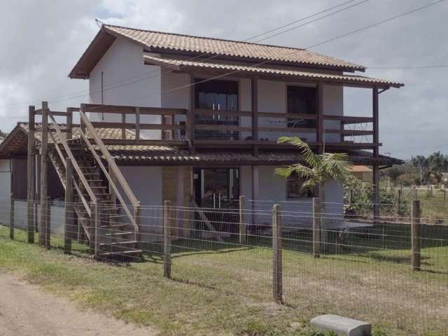 Casa com 4 quartos à venda na Estrada Geral, 100, Alto Arroio, Imbituba, 220 m2 por R$ 450.000