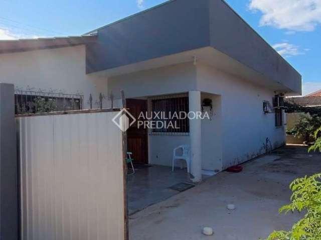 Casa com 4 quartos à venda na Tereza Cristina, 639, São Tomás, Imbituba, 100 m2 por R$ 500.000