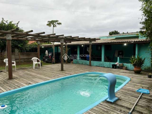 Casa com 2 quartos à venda na Acedino De Avila, 1, Zona Rural, Garopaba, 210 m2 por R$ 650.000