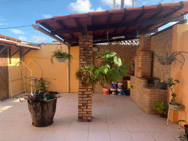 Vendo Excelente Casa de Rua Ótimo Localização em Pirangi - Parnamirim/RN