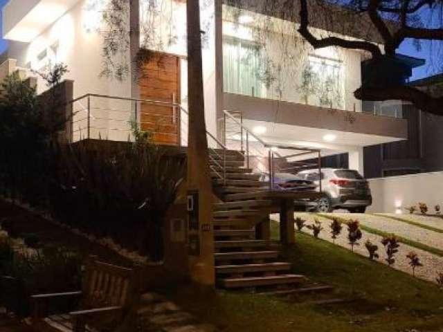 Linda Casa para Locação no Condomínio Reserva da Serra em Jundiaí - 300 m²