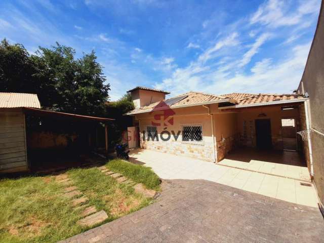 Casa de 3 Quartos a Venda no Bairro Santa Mônica