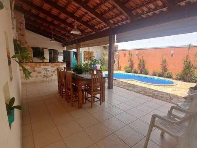 Casa 4 dormitórios, 270 m², R$ 1.100.000 - Vigilato Pereira, Uberlândia/MG