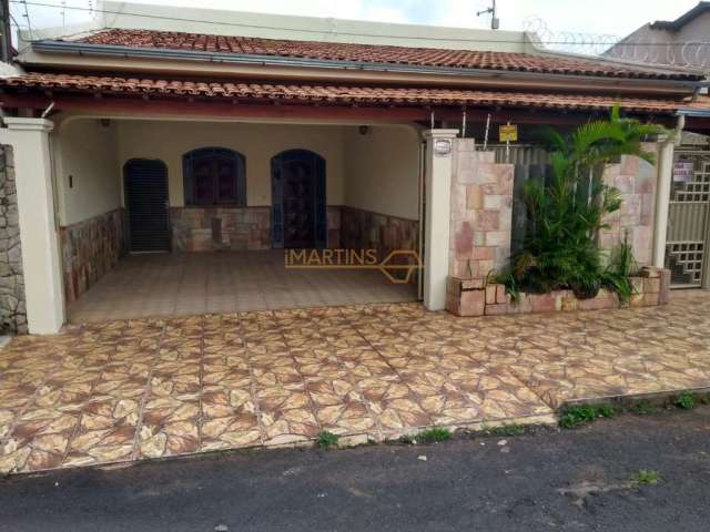 Casa à venda no bairro Centro - Araguari/MG