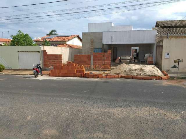 Casa à venda no bairro Paineiras - Araguari/MG