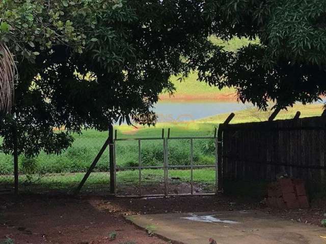 Rancho à venda no bairro Centro - Araguari/MG