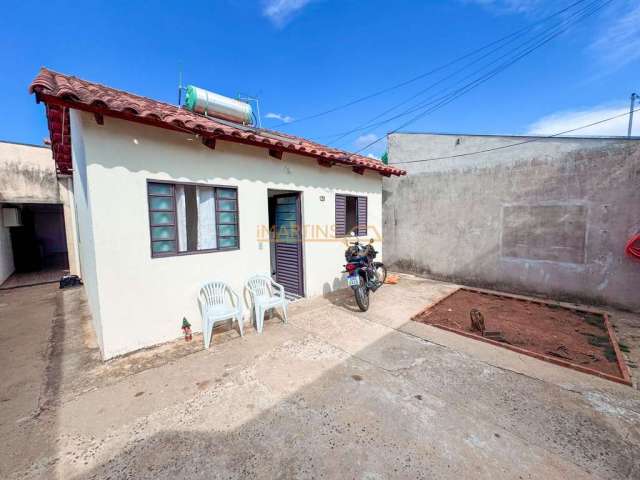 Casa em Residencial Madri, Araguari/MG