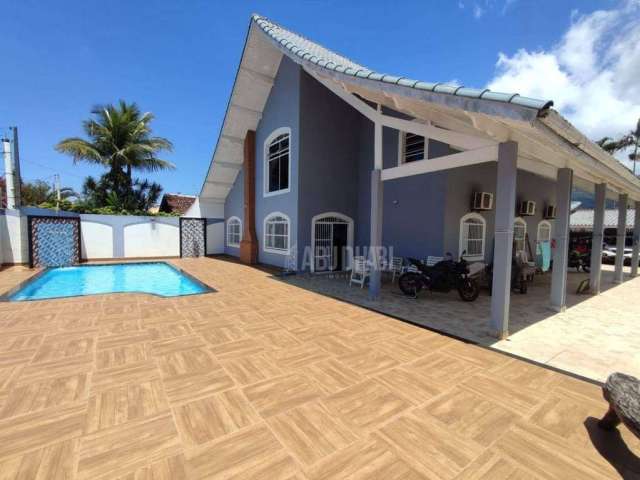 Casa isolada de 3 quartos em Balneario Flórida, Praia Grande, SP.