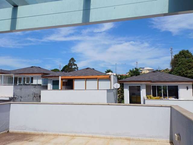 Linda Casa em Condomínio na Vila Oliveira