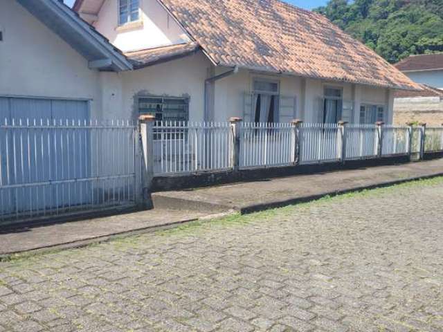 Casa com 3 quartos à venda em Pirabeiraba, Joinville , 173 m2 por R$ 860.000