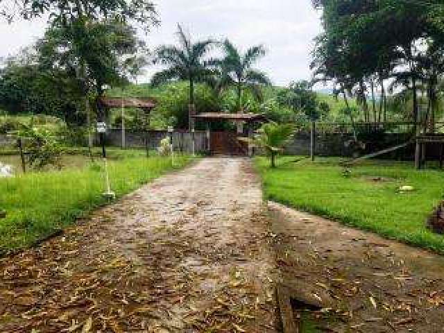 Sítio para Venda em Cachoeiras de Macacu, Cachoeira da Quizanga, 2 dormitórios, 1 banheiro, 1 vaga