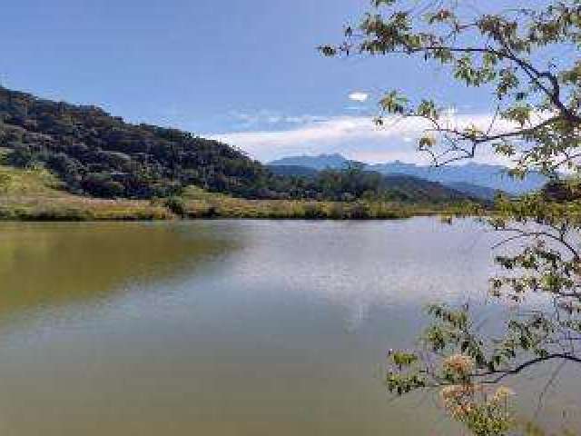 Sítio para Venda em Cachoeiras de Macacu, Anil, 3 dormitórios, 2 suítes, 2 banheiros, 2 vagas