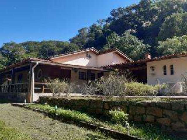 Sítio para Venda em Rio Bonito, Cachoeiras dos Bagres, 2 dormitórios, 1 banheiro, 1 vaga