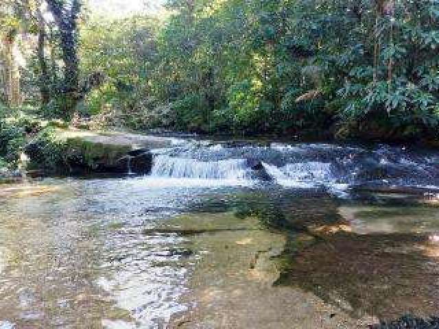 Sítio para Venda em Cachoeiras de Macacu, Anil, 3 dormitórios, 2 suítes, 2 banheiros, 2 vagas