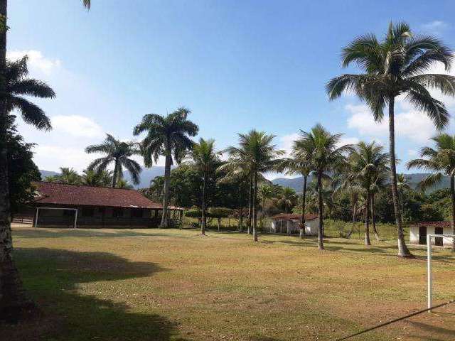 Sítio para Venda em Cachoeiras de Macacu, Papucaia, 4 dormitórios, 4 suítes, 2 banheiros, 2 vagas