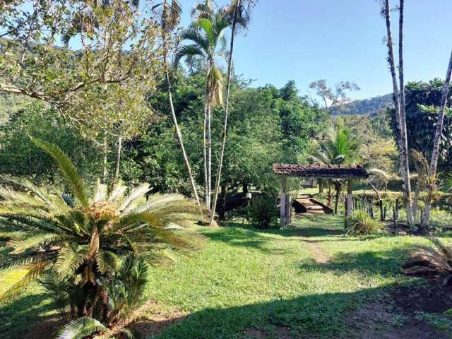 Sítio para Venda em Silva Jardim, Caxito, 2 dormitórios, 1 banheiro, 1 vaga