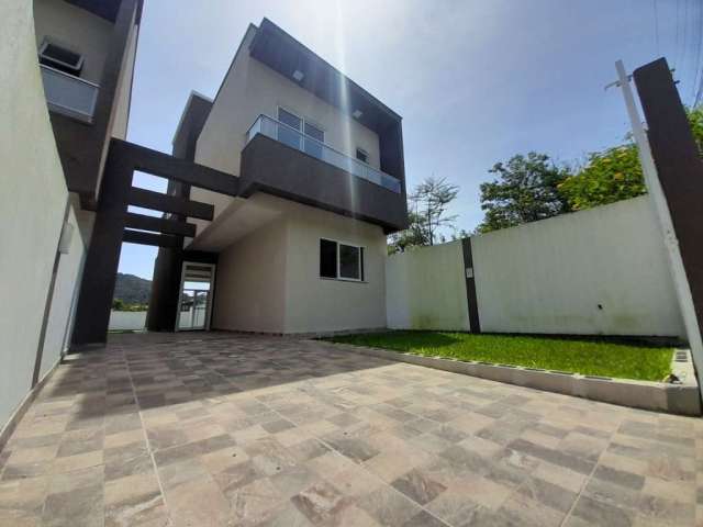 Casa com 4 quartos à venda no São João do Rio Vermelho, Florianópolis  por R$ 579.000