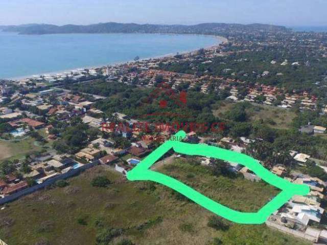 Terreno de 2.963m² à venda à 400 metros da Praia de Manguinhos em Búzios