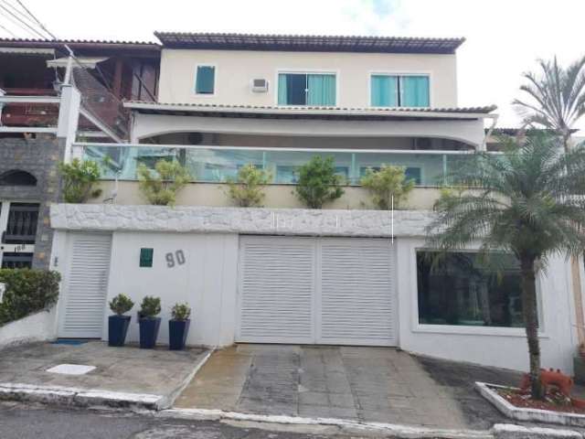 Casa em condomínio fechado com 4 quartos à venda na Rua Porto Salvo, Vila Valqueire, Rio de Janeiro, 548 m2 por R$ 1.950.000