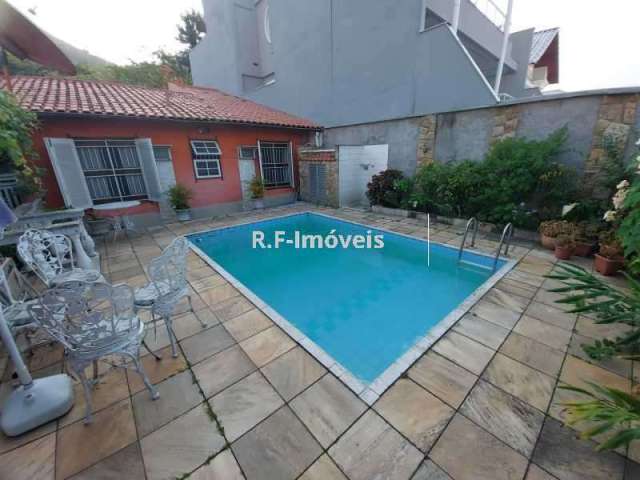 Casa em condomínio fechado com 3 quartos à venda na Rua Porto Salvo, Vila Valqueire, Rio de Janeiro, 250 m2 por R$ 819.000