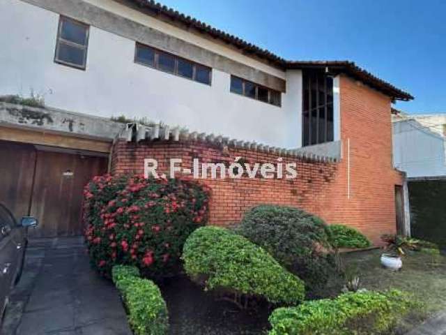 Casa em condomínio fechado com 4 quartos à venda na Rua Vitório Libonati, Vila Valqueire, Rio de Janeiro, 463 m2 por R$ 1.600.000