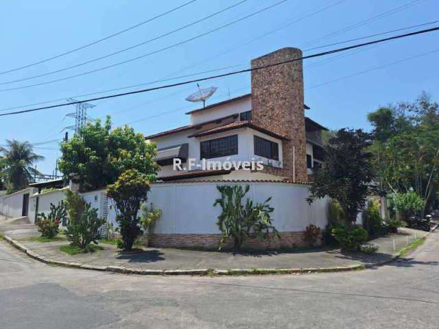 Casa em condomínio fechado com 5 quartos à venda na Rua Arcozelo, Vila Valqueire, Rio de Janeiro, 336 m2 por R$ 1.500.000