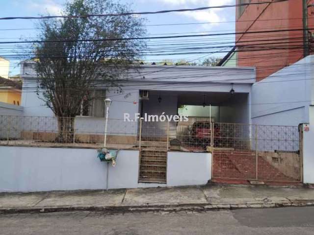 Casa com 2 quartos à venda na Rua das Rosas, Vila Valqueire, Rio de Janeiro, 206 m2 por R$ 750.000