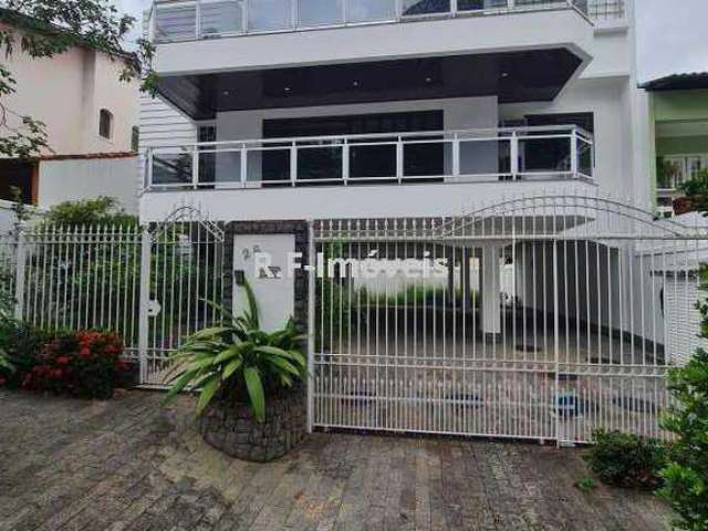 Casa em condomínio fechado com 4 quartos à venda na Rua Emílio Maurell Neto, Vila Valqueire, Rio de Janeiro, 299 m2 por R$ 1.300.000