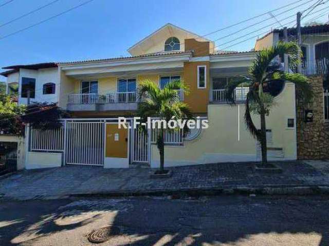 Casa em condomínio fechado com 4 quartos à venda na Rua São Bernardo do Campo, Vila Valqueire, Rio de Janeiro, 311 m2 por R$ 1.800.000