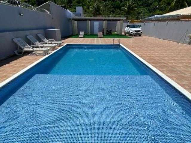 Linda casa reformada praia do guaiuba, piscina e área gourmet.