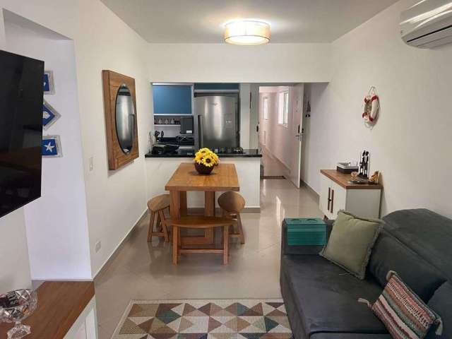 Apartamento com 2 suítes, 2 quadras da praia de pitangueiras.