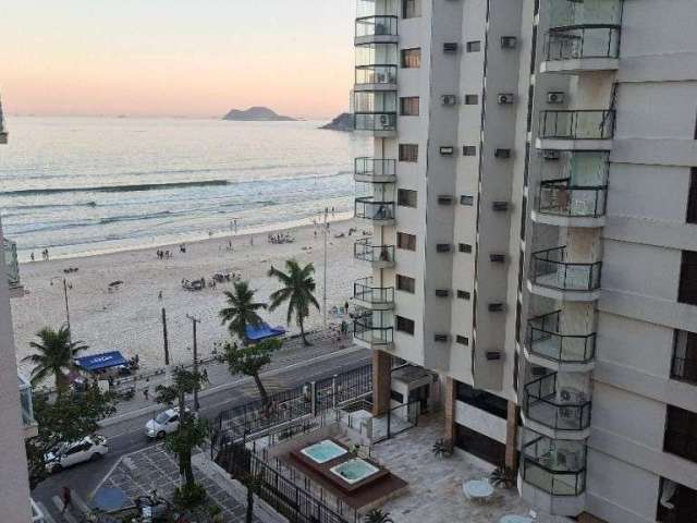 Apartamento duplex com excelente vista para o mar, à 40 metros da praia na pitangueiras.