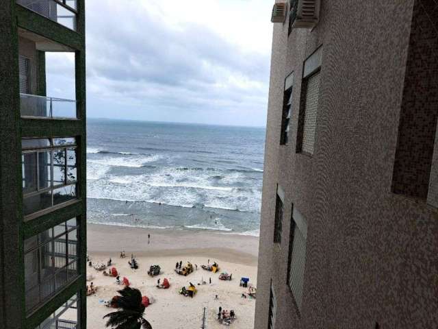 Apartamento frente ao mar, com vista, são 3 dormitórios sendo 1 suíte.