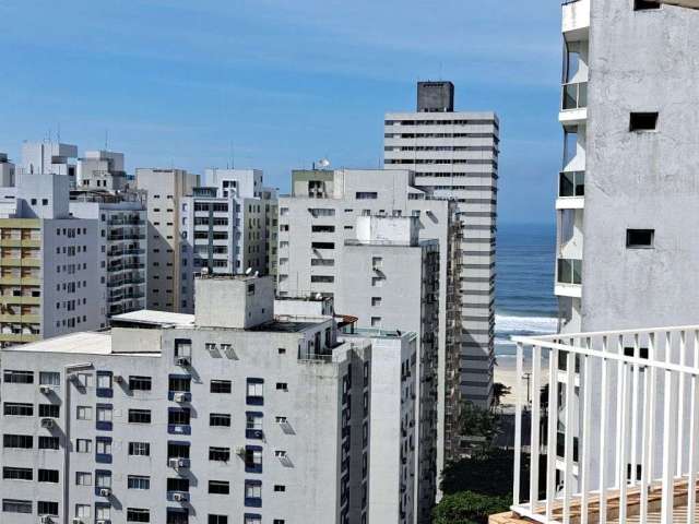 Apartamento amplo, reformado, com vista mar, clean, bem ventilado, a 2 quadras da praia